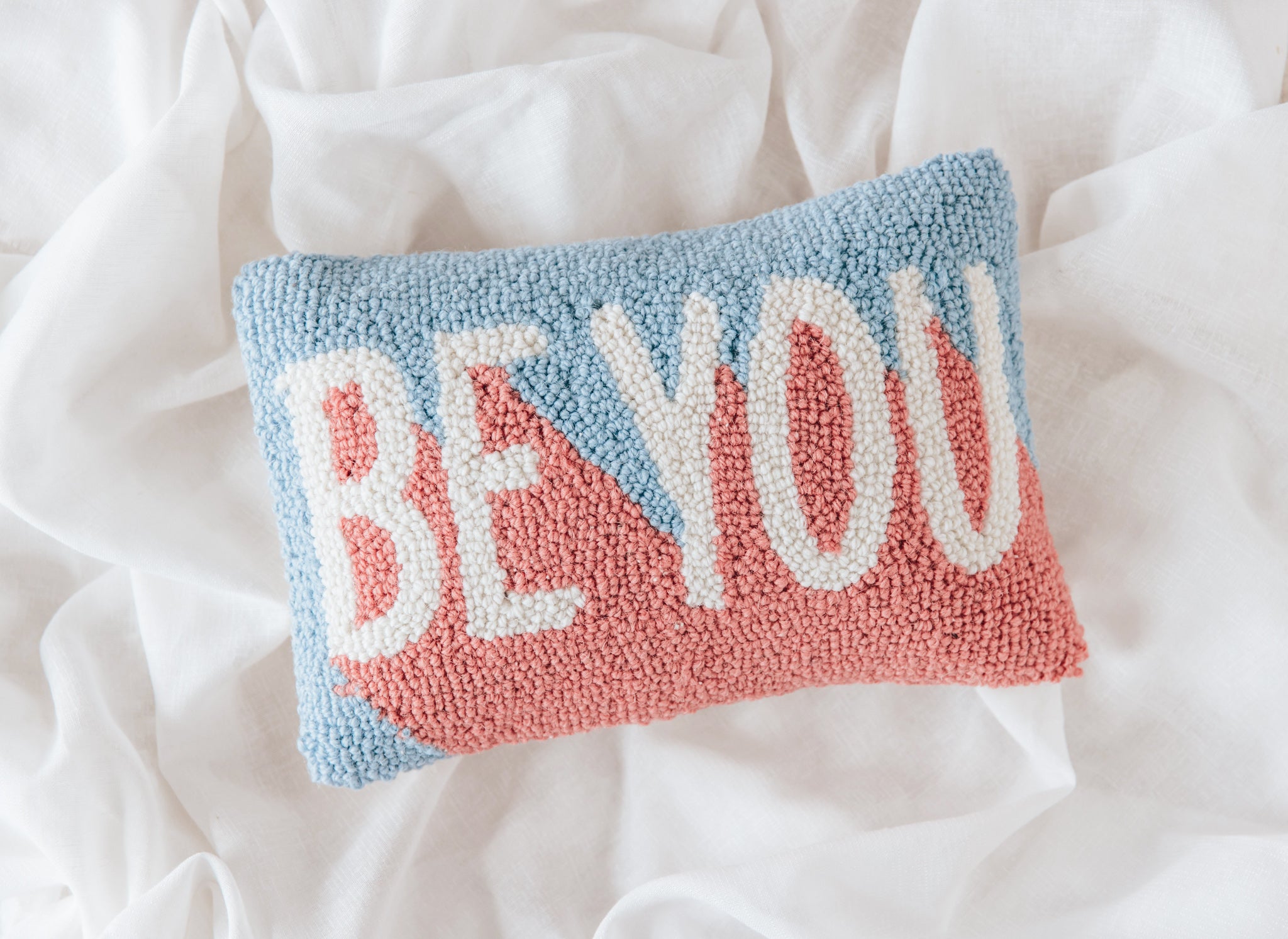 Coussin "Be you"